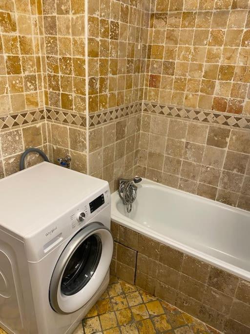 Grasse : Centre Ville Superbe Appartement 2 Chambres Екстериор снимка